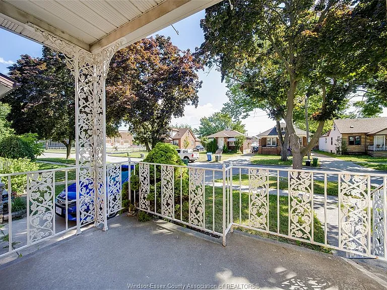 1715 Alexis Rd #LOWER — Photo 3