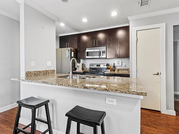 5th image of 5806 Birchbrook Dr