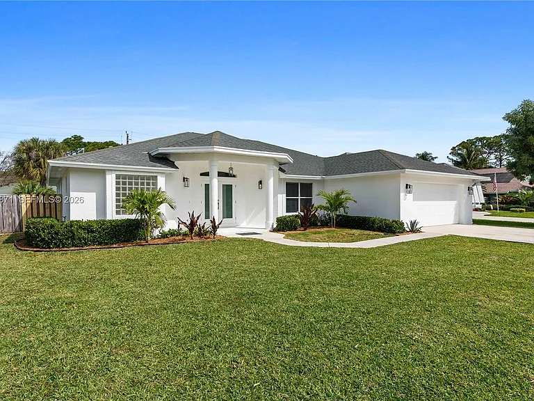 5923 Loxahatchee Pines Dr — Photo 1