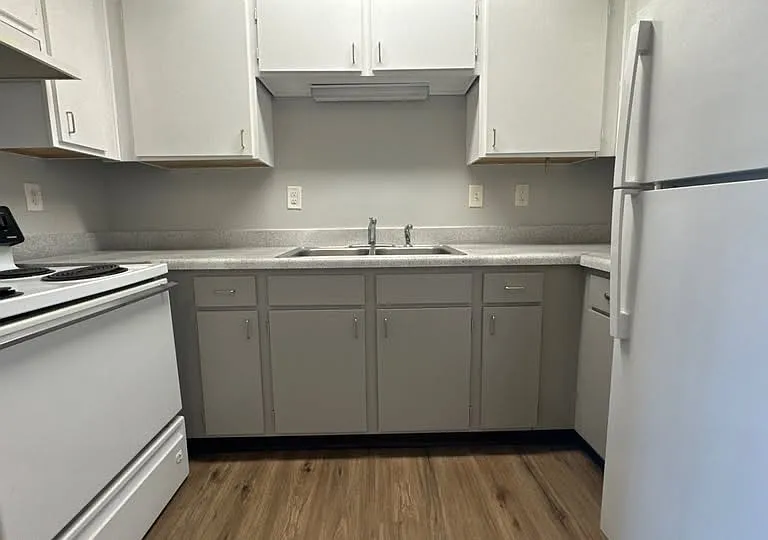 4105 Blue Lick Ct #4 — Photo 4