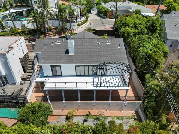 6002 Graciosa Dr, Los Angeles, CA 90068