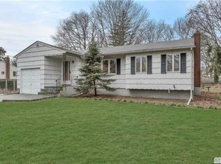 1828 Julia Goldbach Ave, Ronkonkoma, NY 11779