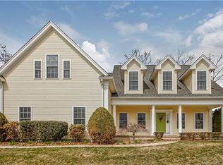 81 Beekman Pl, Madison, CT 06443