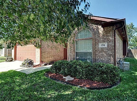 2nd image of 752 Oriole Dr