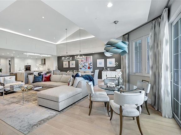 3rd image of 1810 Gulf Shore BLVD N #403