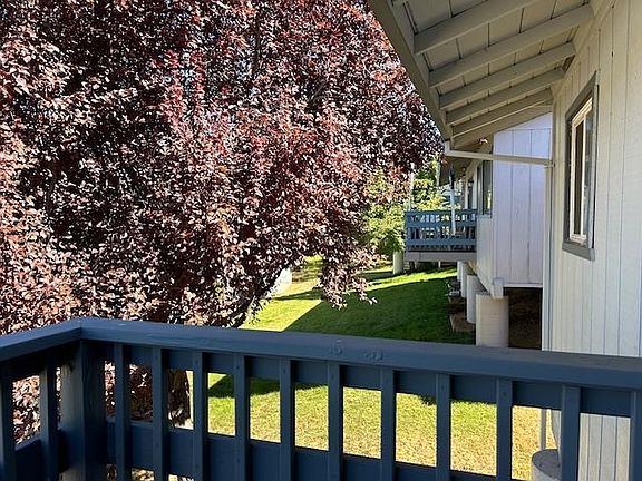 5th image of 801 Sierra Vista Way