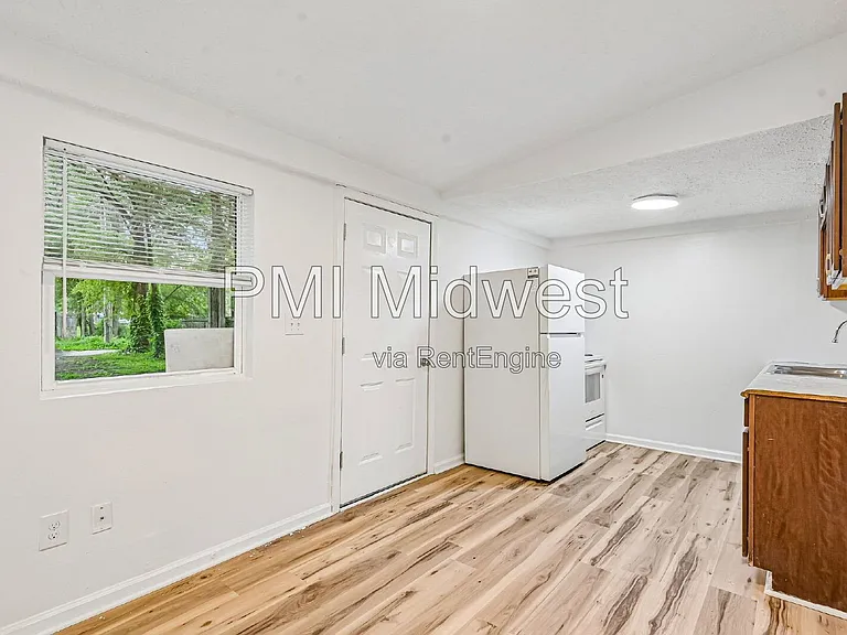 3118 W 9th St — Photo 9