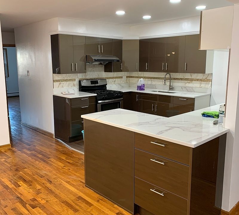 1st image of 1823 E 13th St #3F