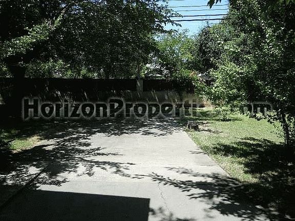 (5) : 3020 Walnut Ave Carmichael, CA