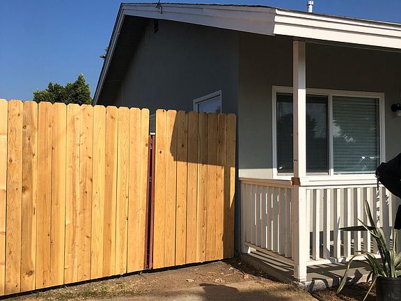 3rd image of 3553 Sparling St
