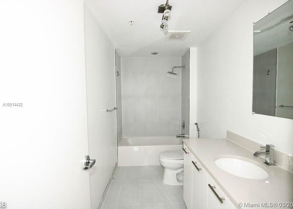 1st image of 3250 NE 1st Ave APT 315