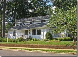 10910 Warwick Ave, Fairfax, VA 22030