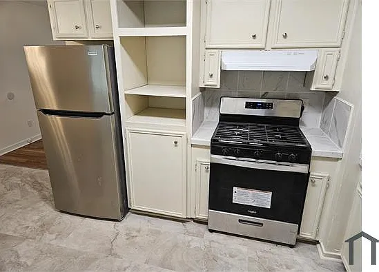 3 bed, 1050 sqft, $1,300 — Photo 4