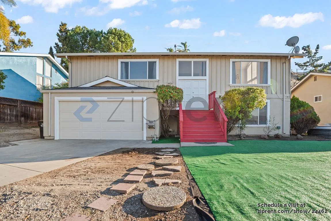 4 bed, 2000 sqft, $4,725 — Photo 1