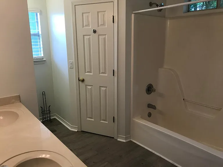 607 Mimosa Ave — Photo 8