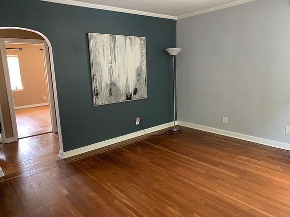 3rd image of 8002 Park Ln S
