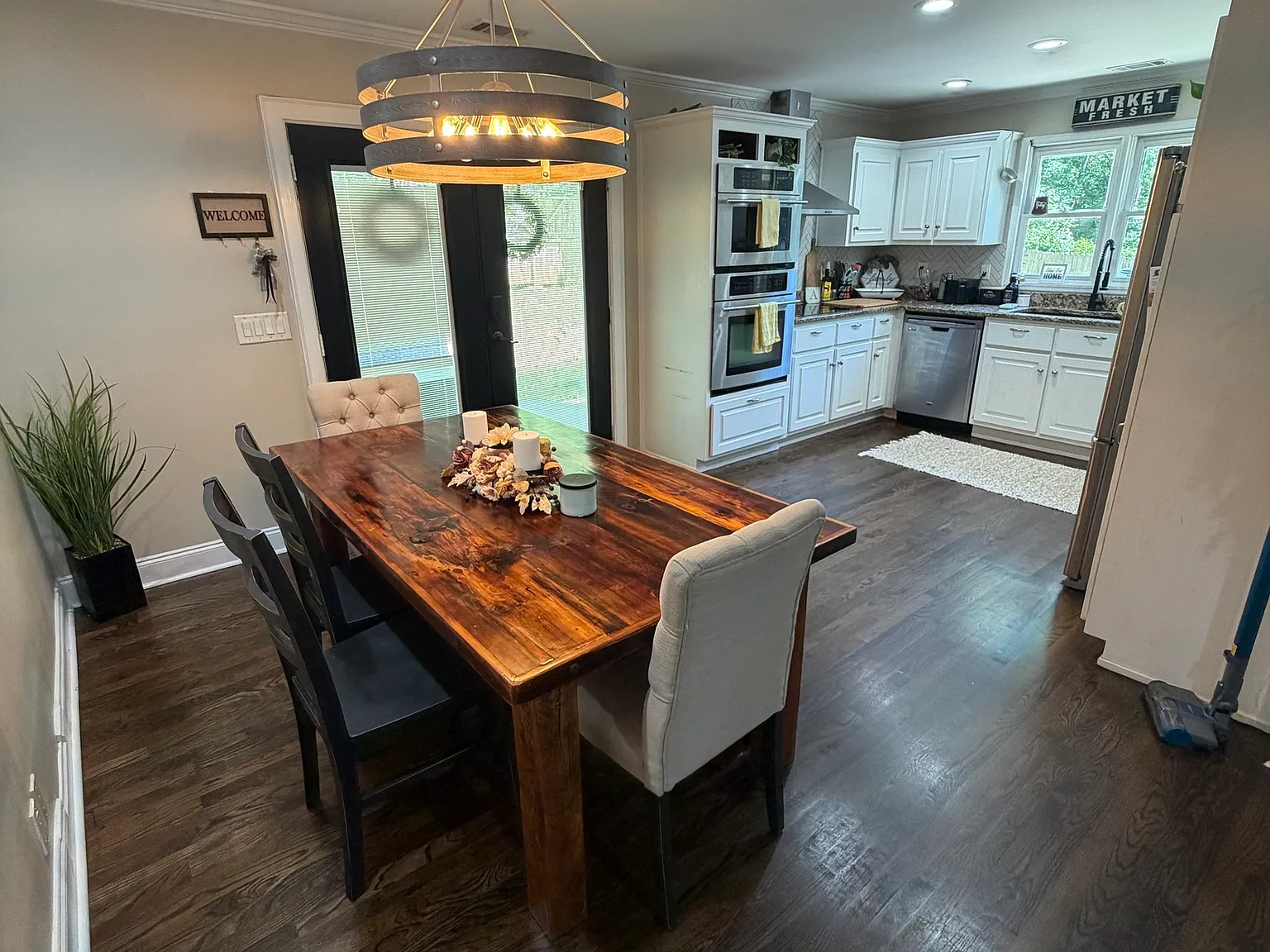 3 bed, 2.0 bath, 1200 sqft, $2,050 — Photo 4