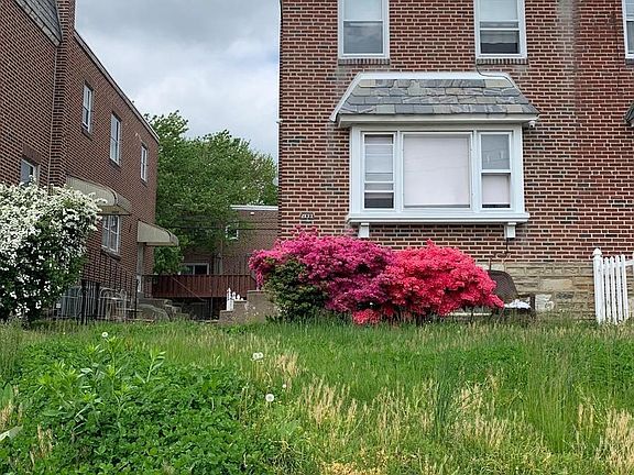 2nd image of 1833 Glendale Ave