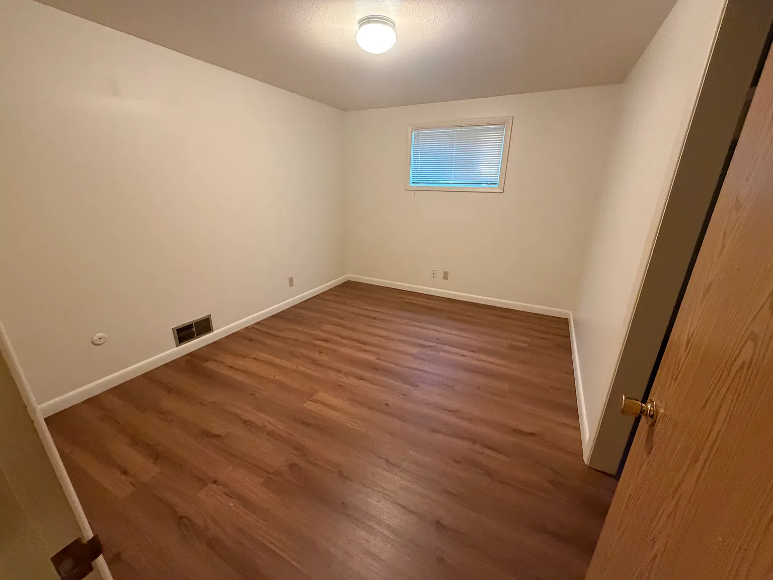 2 bed, $1,225 — Photo 2