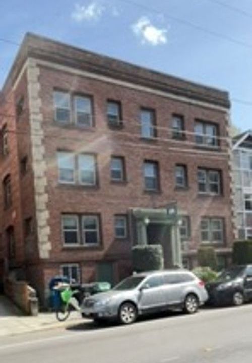 1st image of 1132 10th Ave E APT B