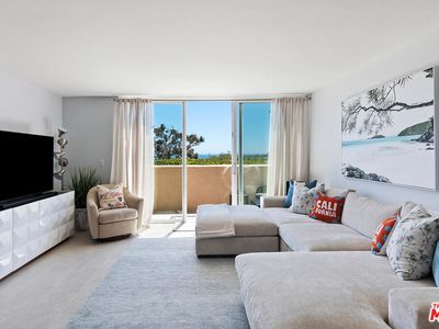 23901 Civic Center Way APT 102, Malibu, CA, 90265