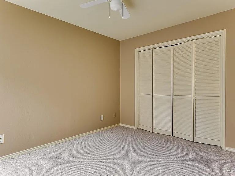 709 Brazos Cir #UT8 — Photo 12