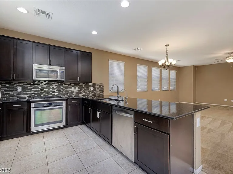 10683 Country Knoll Way — Photo 12