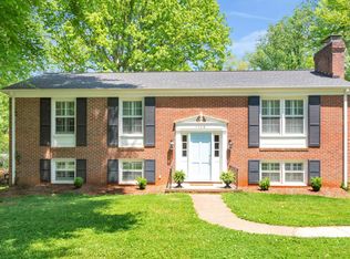 1508 Holly Rd, Charlottesville, VA 22901