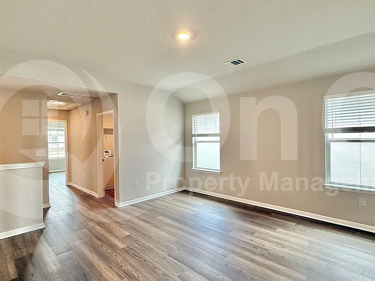 521 Otto Ave — Photo 17