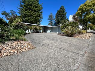 2135 Cummings Dr, Santa Rosa, CA 95404