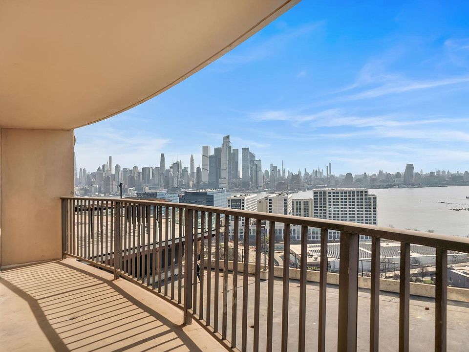 1st image of 380 Mountain Rd APT 213