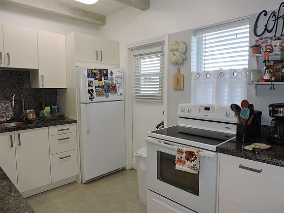 4th image of 604 NE 2 Street #120