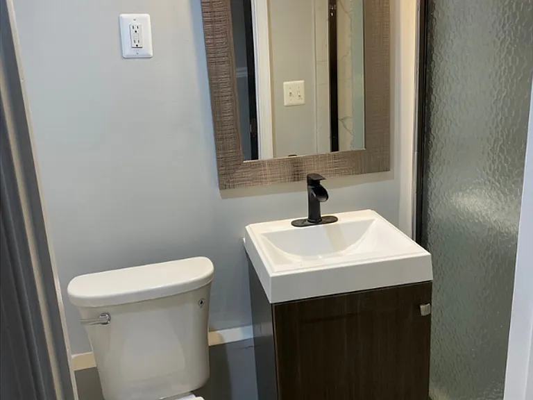 529 Longwood St #650-E — Photo 15