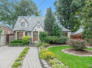 780 Morningside Ln, Ridgefield, NJ 07657