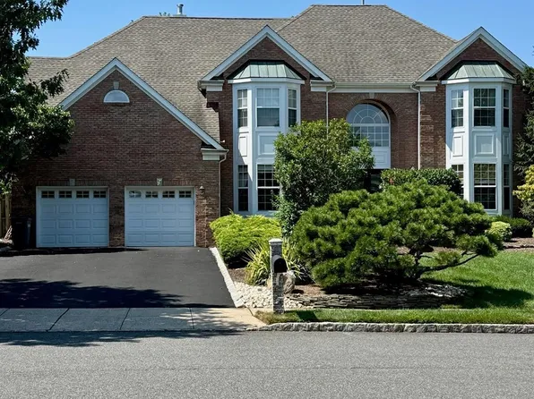 54 Crestwood St, Piscataway, NJ 08854