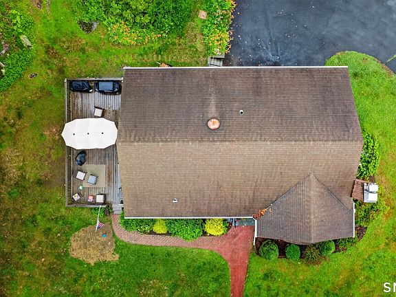 3rd image of 104 Bart Road