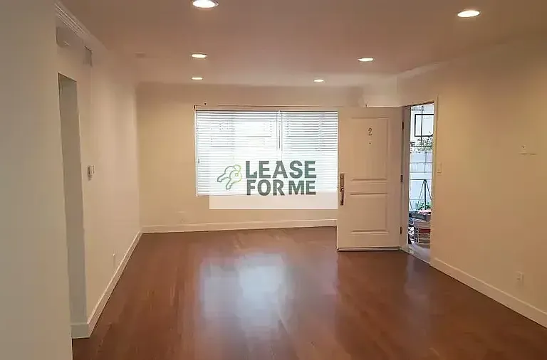 1055-2 S Sherbourne Dr #2 — Photo 17