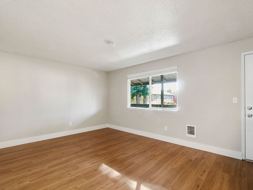 1st image of 510 Lilly Rd SE APT 12