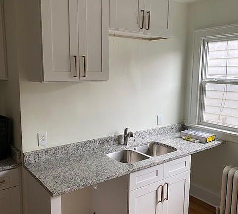 (Dishwasher installed)