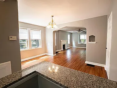 1558 Northwest Blvd #1 — Photo 6