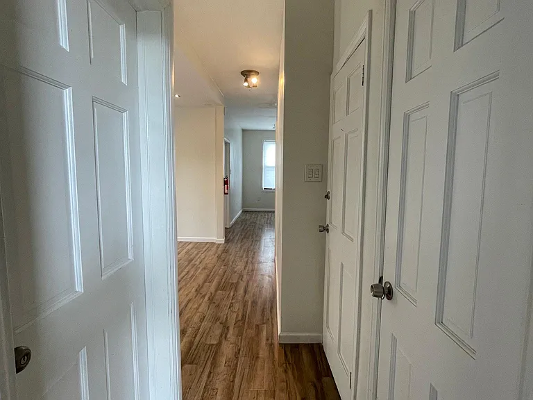 292 Boyd Ave — Photo 9