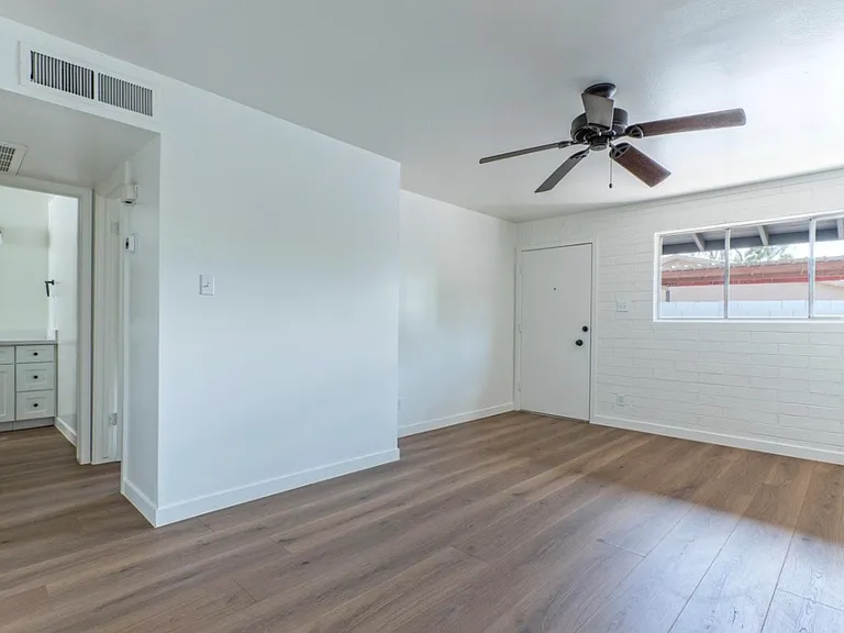 3020 E Yale St #2 — Photo 7