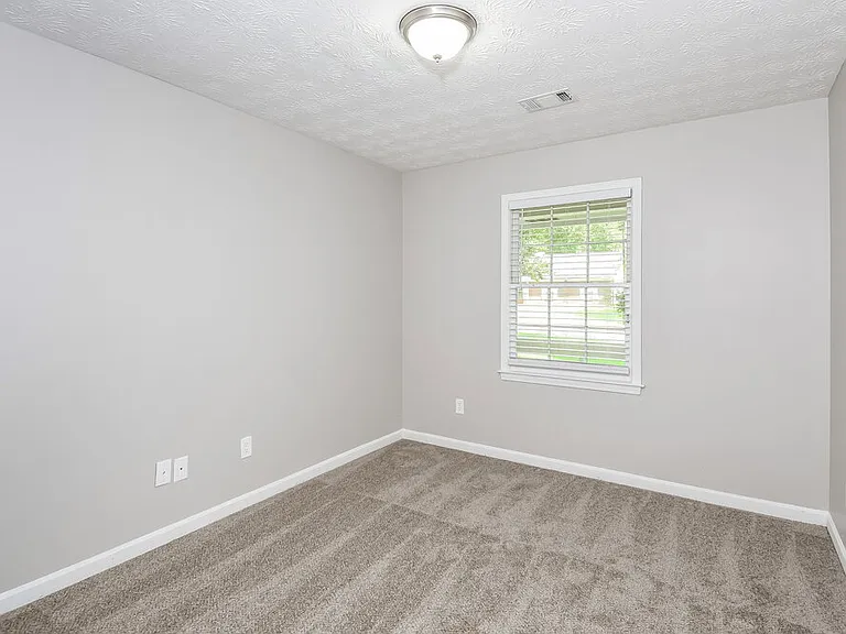 897 Raintree Ct SE — Photo 12
