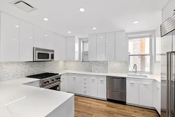 Rented by William J Farmer Inc | media 25