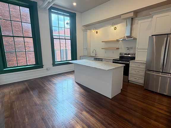 5th image of 607 Main St #1