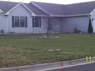 5447 Whistling Hawk Dr W, Machesney Park, IL 61115