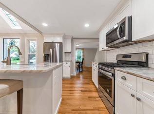 87 Oakwood Dr, Longmeadow, MA 01106