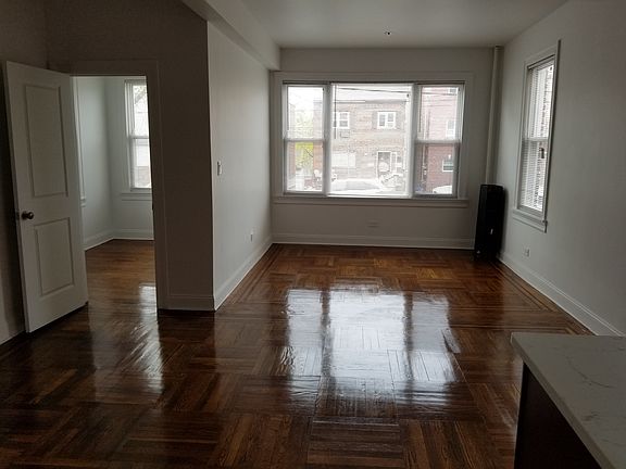 4th image of 1510 Bay View Ave