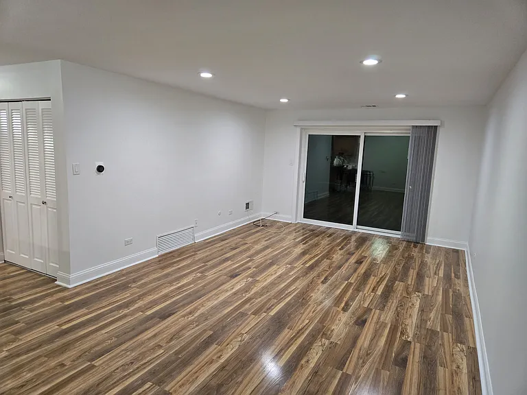 7502 Farmingdale Dr #102 — Photo 1