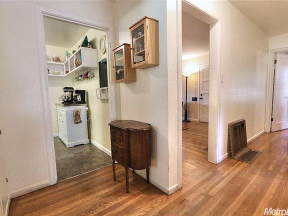 2nd image of 5247 Minerva Ave